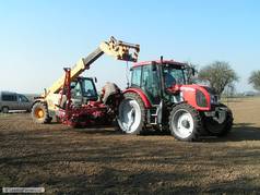 První instalace systému automatického řízení Trimble EZ-Pilot na traktor značky Zetor (1) (zobrazeno 119x)