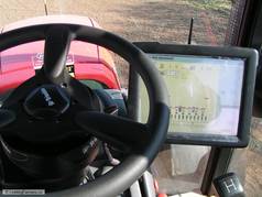 První instalace systému automatického řízení Trimble EZ-Pilot na traktor značky Zetor (3) (zobrazeno 125x)